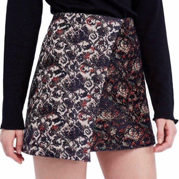 Free People Stylish Jacquard Print Faux Wrap Cute Mini Skirt Size Small - Picture 1 of 2